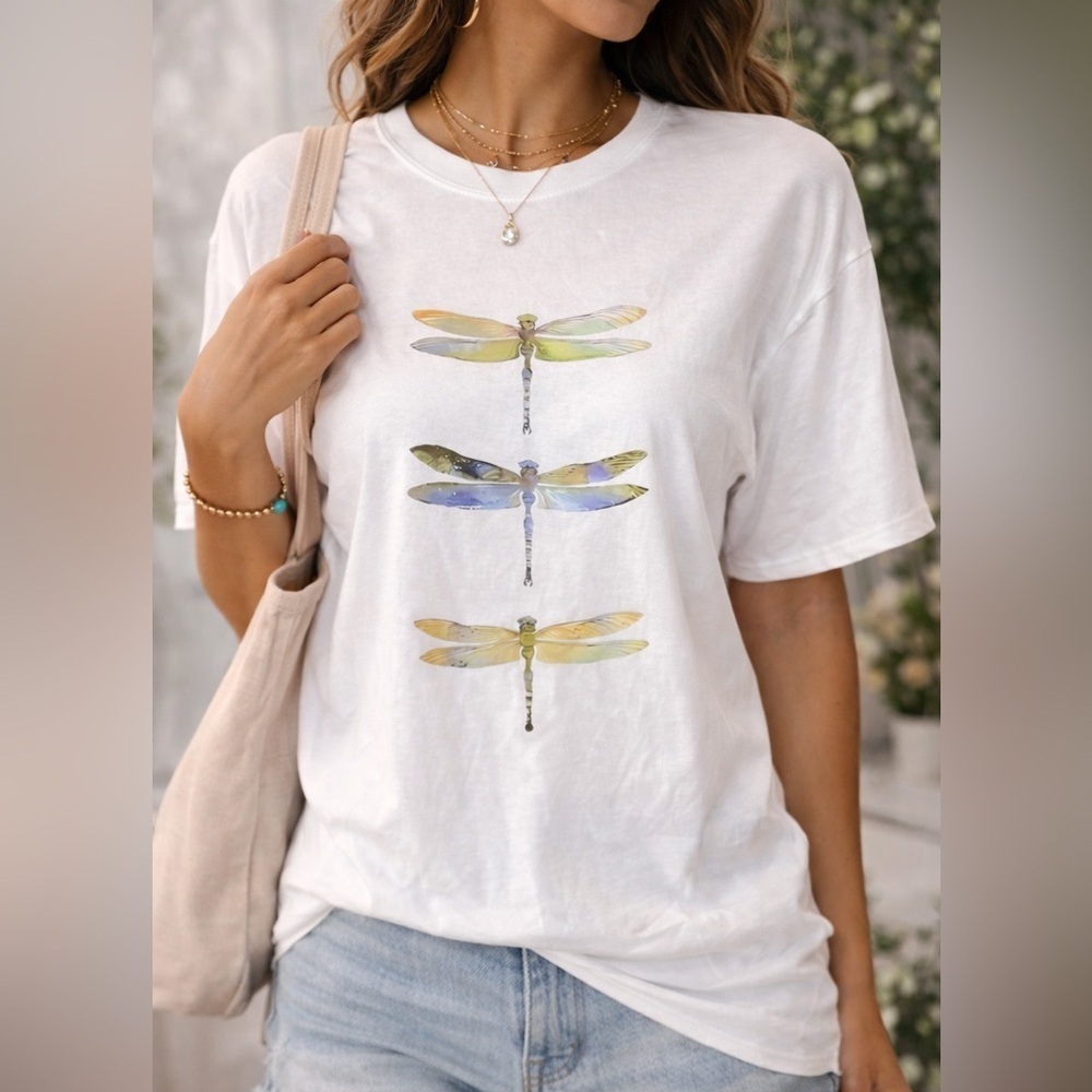 Women’s White T-Shirt with Dragonfly Design Size Large